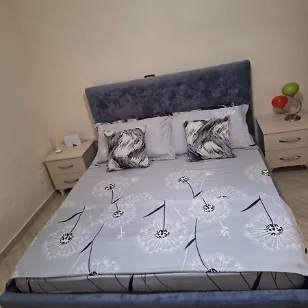 Lungomare شقة